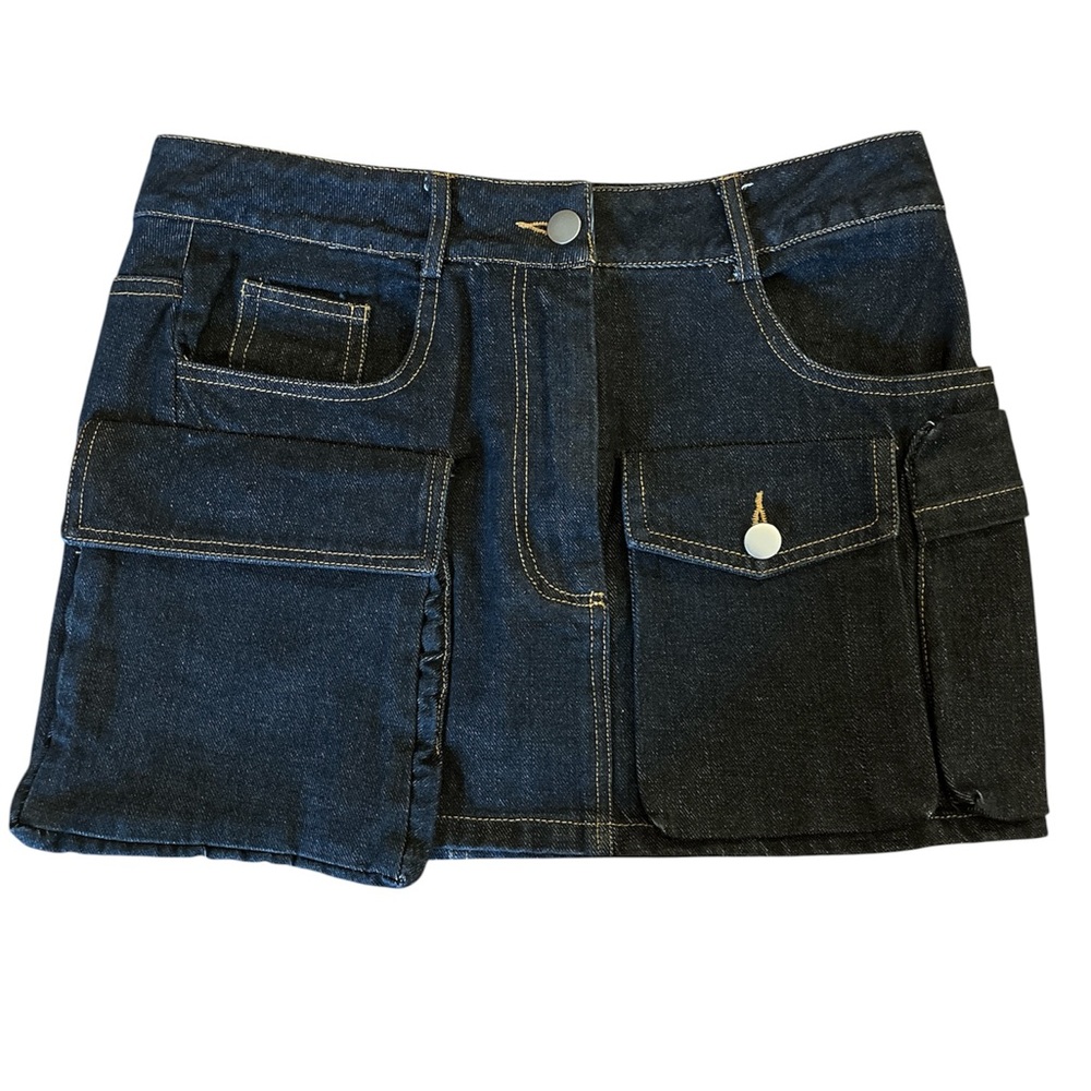 Mimosa Chic Dark Denim Cargo style pocketing Mini Skirt w/gold thread Size Small